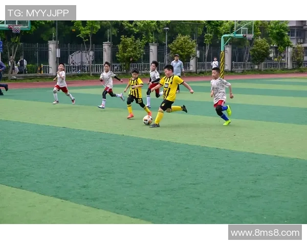 探索足球训练方法创新的路径与实践分享678体育